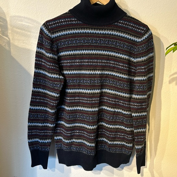 ✨5/$25 LL Bean turtleneck - Picture 4 of 4